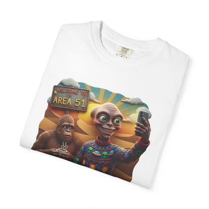T-Shirt Alien and Bigfoot Ugly Sweater, Funny Christmas Cryptid Tee, Area 51 Shirt, Conspiracy Lover Gift, Unisex Top