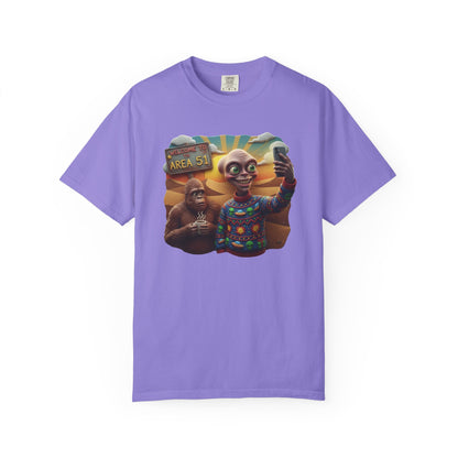 T-Shirt Alien and Bigfoot Ugly Sweater, Funny Christmas Cryptid Tee, Area 51 Shirt, Conspiracy Lover Gift, Unisex Top